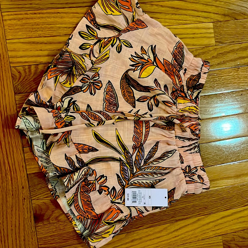 New with tags, wild fable, ruffle shorts